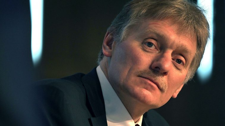 Песков заявил, что россиян волнуют тема экономики и кризис