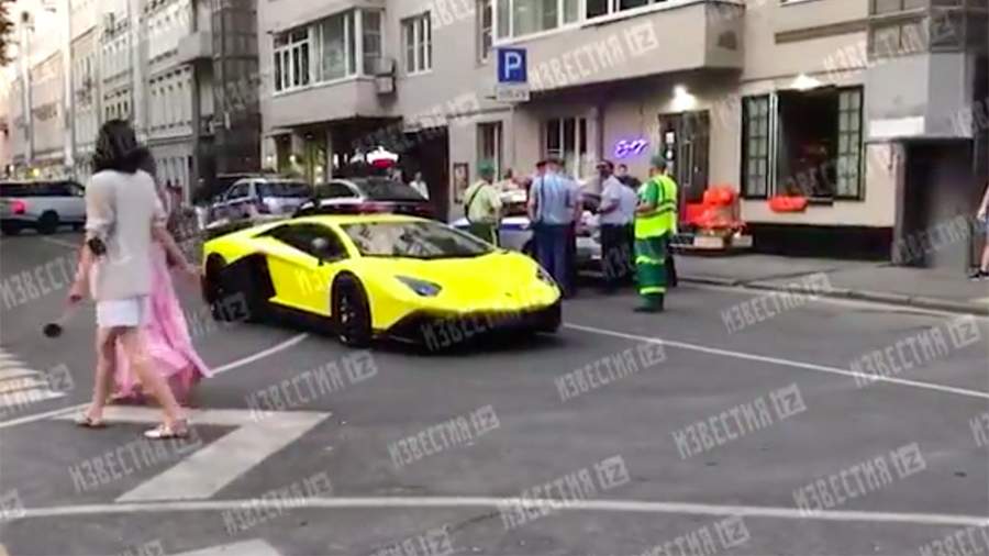 «Lamborghini Кокорина» без номеров отправили на штрафстоянку в Москве 