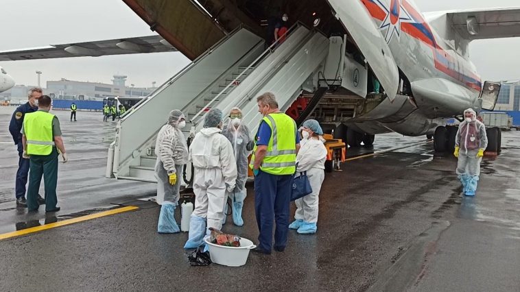 Два самолета МЧС с эвакуированными из сектора Газа гражданами России вылетели из Каира