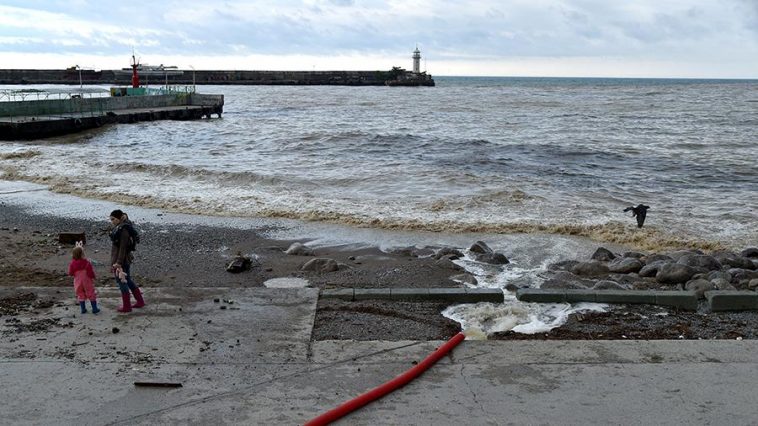 Роспотребнадзор опасается вспышки кишечных инфекций после наводнения в Крыму 