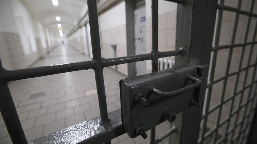В учреждениях УФСИН Саратова вскрыты массовые вымогательства 
