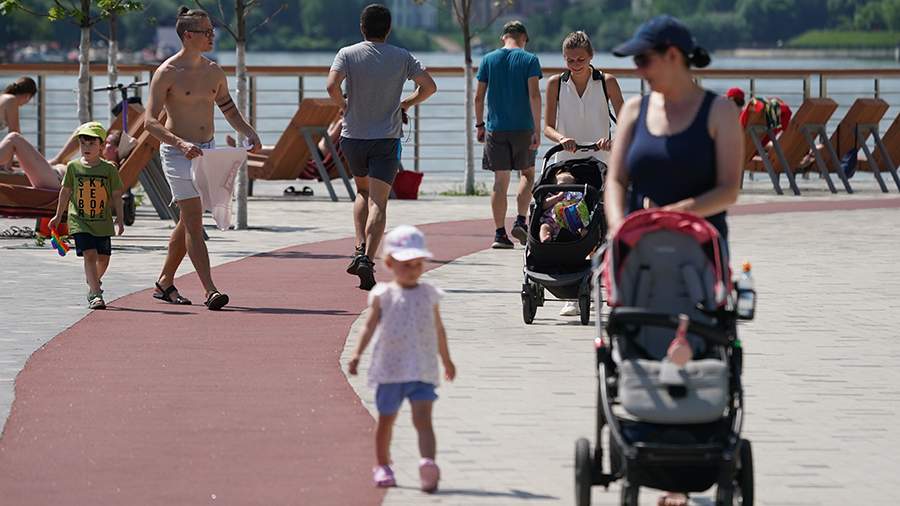 Правительство выделит свыше 36 млрд рублей на пособия родителям-одиночкам 