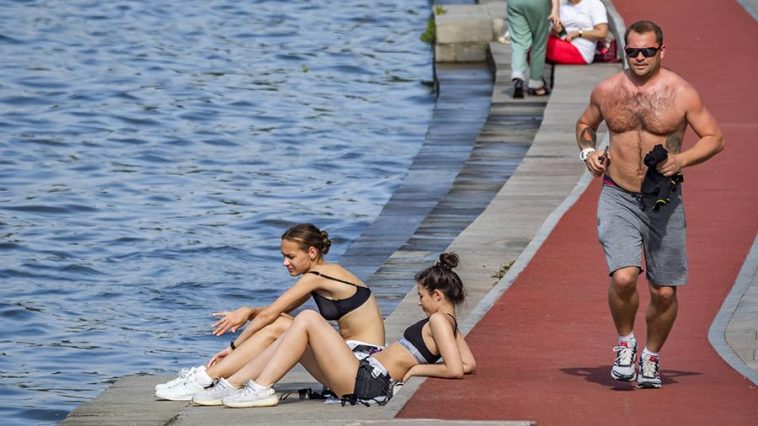 Дефицит осадков и температура чуть выше нормы ожидаются в июле в Москве 