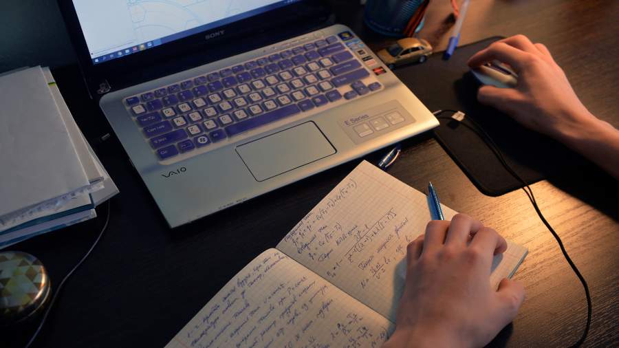 Анна Кузнецова рассказала о влиянии дистанционки на здоровье детей 