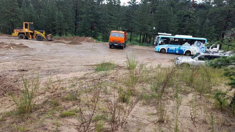 Ливень затопил дороги и оставил без света часть Улан-Удэ 