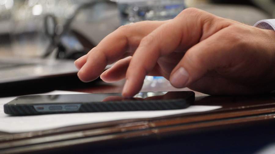 Эксперт назвал способы безвозвратно удалить данные со смартфона 