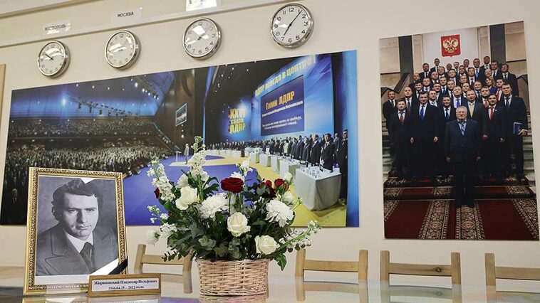 Мурашко заявил о невозможности спасти Жириновского из-за тяжести заболевания 