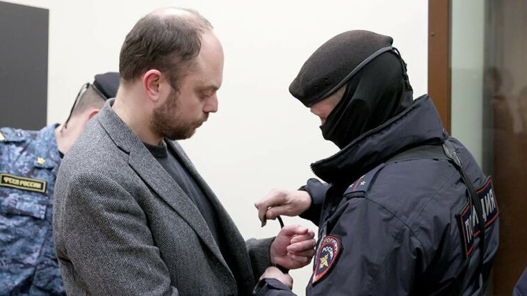 Защита публициста Кара-Мурзы обжалует его арест 