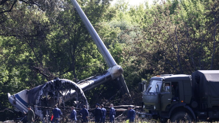 Экипаж разбившегося под Рязанью Ил-76 до последнего отводил самолет от жилых районов