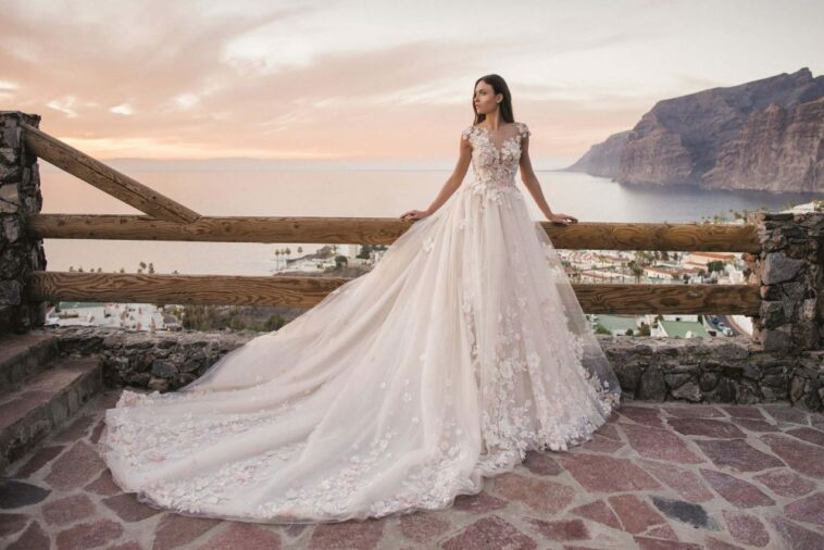 Самые красивые свадебные платья 2023 года