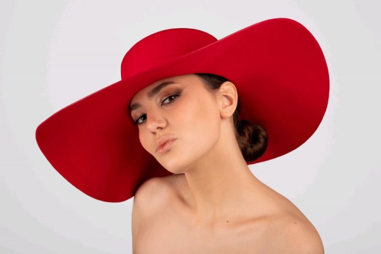 Модные женские шляпы 2023