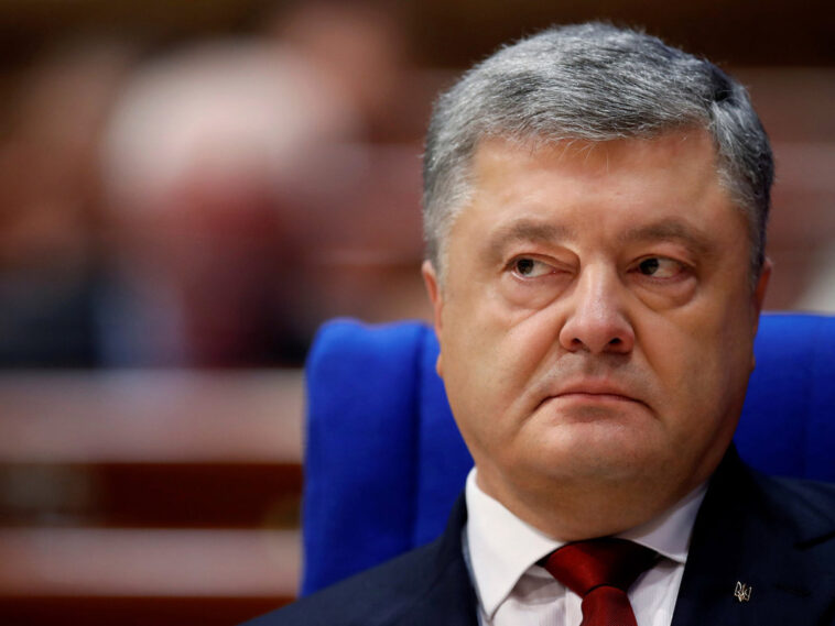 На фоне приближающейся катастрофы Порошенко обратился к украинцам