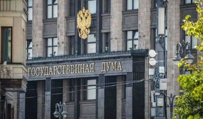В Госдуме предложили запретить не принимать на работу женщин без детей