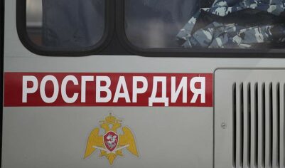 Служащим в Росгвардии женщинам заменили пилотки на шляпы