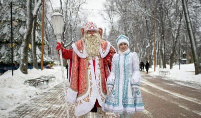 Услуги Деда Мороза и Снегурочки подорожали в Москве