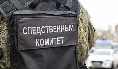 Россиянку заподозрили в удушении соседки из ревности