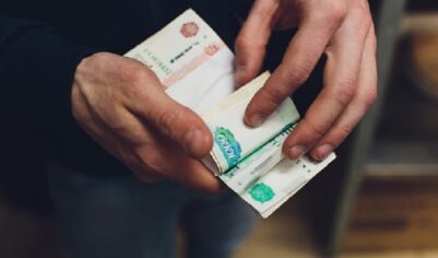 В кабале у черных кредиторов