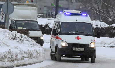 Пенсионерку покалечило упавшим памятником на могиле сына: засудили установщика плиты