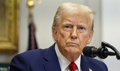 «Удушающий прием». Почему США медлят с введением новых антироссийских санкций