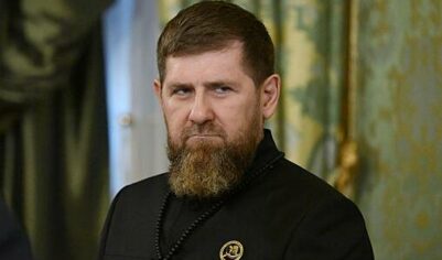Кадыров назвал беспределом письмо российских чиновников о намазе
