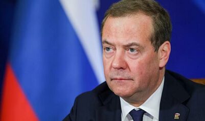 Медведев поблагодарил всех, кто выполняет производственные задачи на передовой