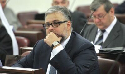 Экономист отметил падение уровня жизни в РФ: «пропаганда изменилась»