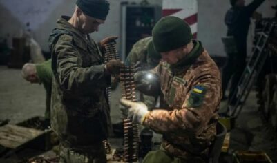«Россия развалится. Зеленский ждёт победы. Нам врут уже три года!»: политолога прорвало