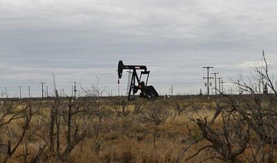 Страны ОПЕК+ резко превысили план добычи нефти