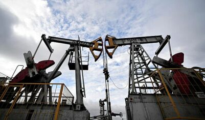 Нефть подорожала с внутридневных минимумов, но остается в минусе