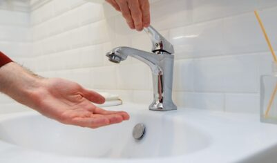 Горячая вода уходит в отпуск