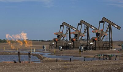 Минэнерго США: запасы нефти в стране за неделю снизились на 2 млн баррелей