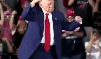 Трамп отпраздновал 100 дней президентства, показав фирменный танец (ВИДЕО)