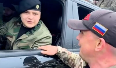 «Со мной заговаривает лично Адам Кадыров». Экс-депутат объяснил, зачем бежал за машиной