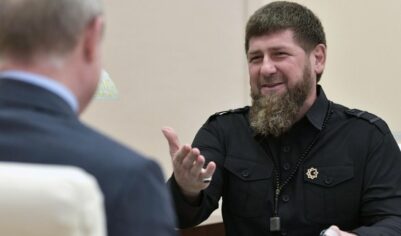 «Тестирует Кремль. Он никуда не уходит и полностью подчиняется Путину»: эксперты об «отставке» Кадырова