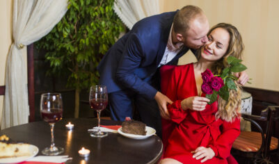 Сексолог рассказал, как сохранить радость от сексуальных отношений после 55 лет