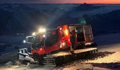 На Эльбрусе спасатели ищут двух туристов из Москвы