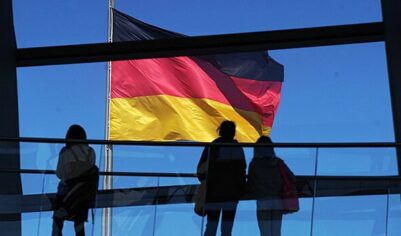 Bloomberg: Германия столкнулась с угрозой экономического и политического кризиса