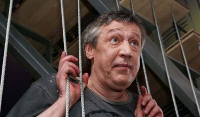 Mash: Михаил Ефремов сразу после УДО получил главную роль в фильме за 13 млн рублей
