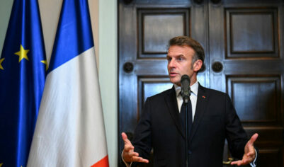 «Я вновь подтвердил поддержку»: Макрон пообещал Украине помощь, а России — санкции