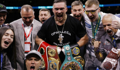 Отомстил за грязные обвинения: Усик нокаутировал Дюбуа и стал абсолютным чемпионом мира