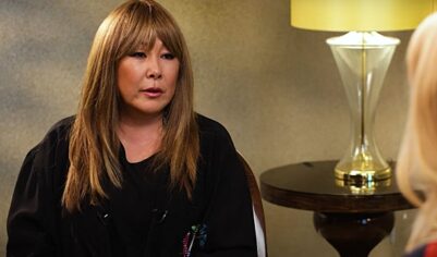 У Аниты Цой вырос долг перед налоговой