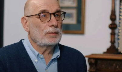 Писателя Бориса Акунина* заочно осудили на 14 лет