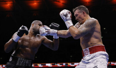 Исторический бой: Усик дважды уронил Дюбуа и объединил все пояса