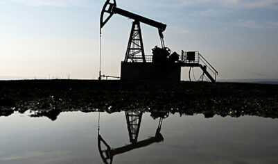 Эксперт Гулиев: санкции ЕС против нефти России ударят по европейским покупателям