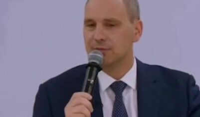 «Бог даст деточку — даст и денежку»: врио губернатора Свердловской области оскандалился после совета россиянам (ВИДЕО)
