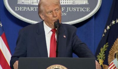 «Исключений не будет»: Трамп пообещал повысить пошлины странам, поддерживающих БРИКС