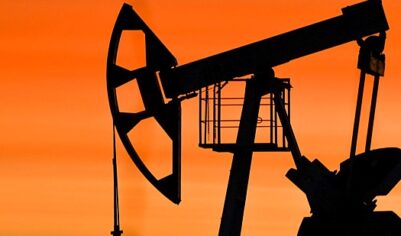 Мировые цены на нефть снижаются из-за санкционных угроз США