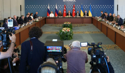 Делегации России и Украины летят в Турцию. Переговоры пройдут в бывшем дворце султанов