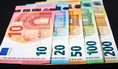 Politico: ЕК намерена передать Украине почти €200 млрд из российских активов