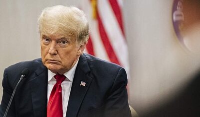 Трамп отказался от вторичных санкций против Китая на фоне саммита в Анкоридже